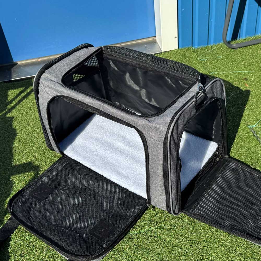 Pegasus Pet Carrier 50×32×32 cm – In Cabin Travel Bag for Pets – Suitable for Dog & Cat under seat – Pegasus Airlines Flights