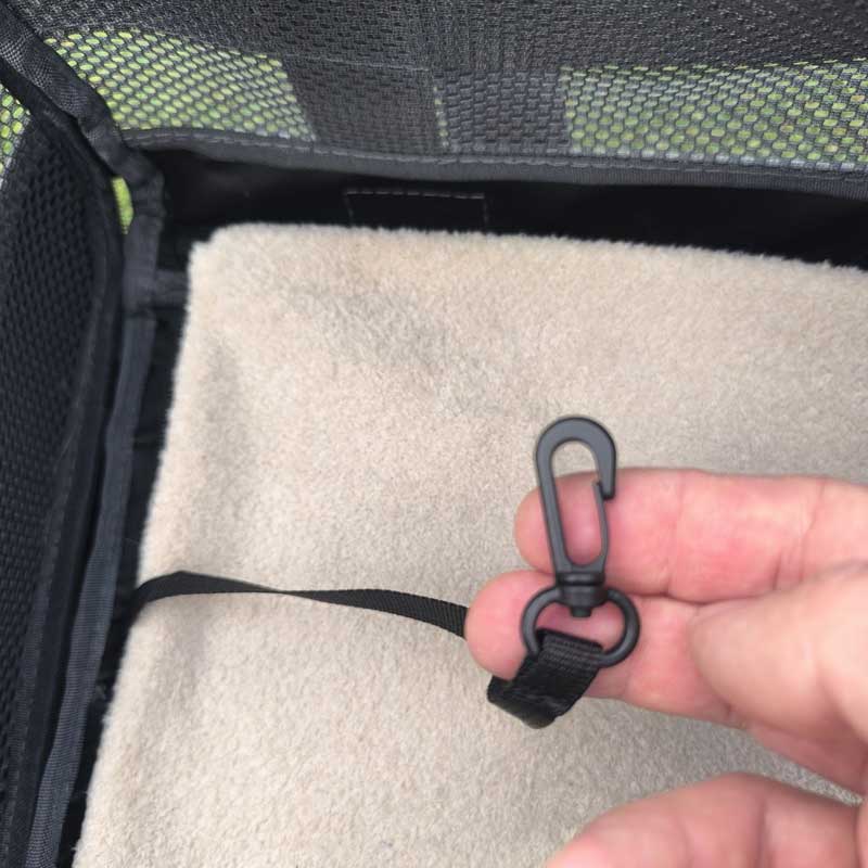 KLM Airloo pet cabin bag, dimensions 46 x 28 x 24 cm, ailrline approved travel carrier with size for small dog or cat