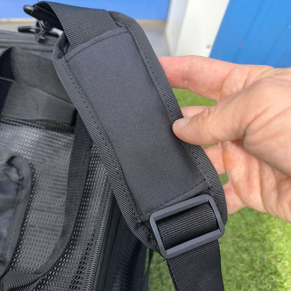 The bag has a soft shoulder strap