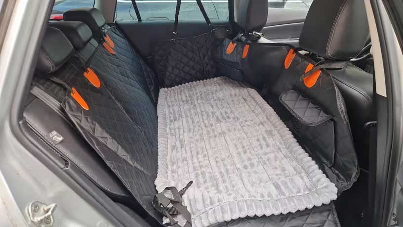 Alpine autodeken voor honden 130x63 cm