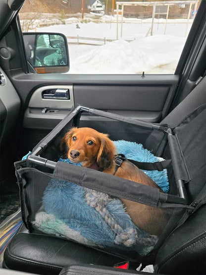 Car seat for small dogs up to 6kg, Dog seat with sturdy PVC frame