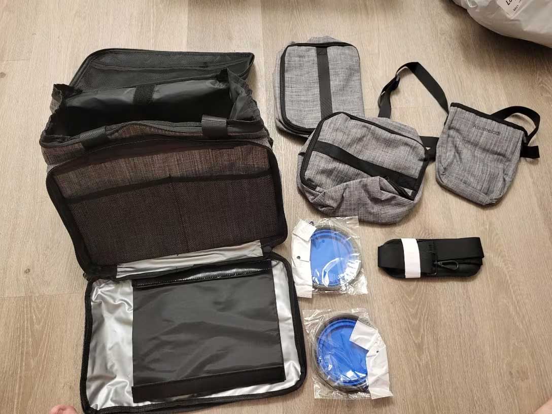 Skyora Dog travel bag for supplies 40x30x24cm, airline approved, 6-piece dog travel kit