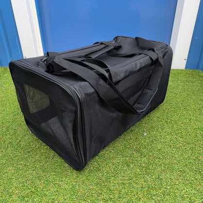 KLM pet carrier for the cabin, dimensions 46 x 28 x 24 cm, approved travel carrier size for small dogs and cats.