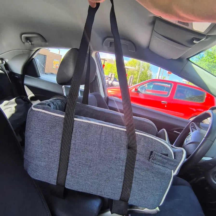 Car seat dog center console 48x25x21, up to 6 kg