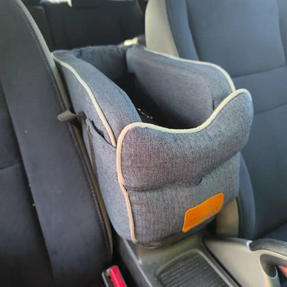 Car seat dog center console 48x25x21, up to 6 kg