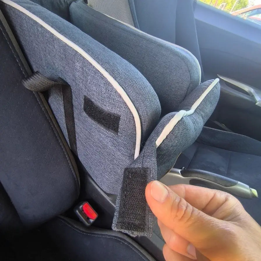 Car seat dog center console 48x25x21, up to 6 kg
