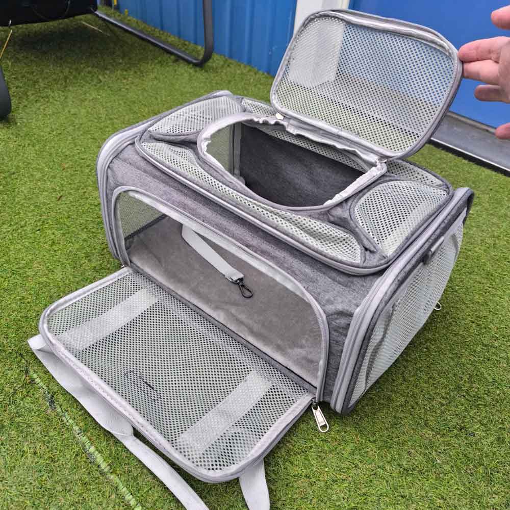 transavia carrier bag for cat or dog